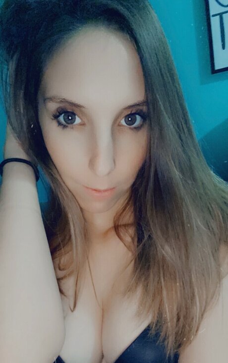 Naakte gelekte OnlyFans-foto van Eden