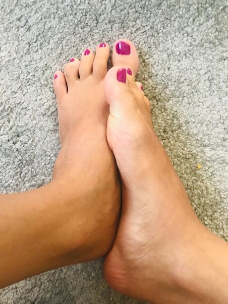 Naughtyfeet