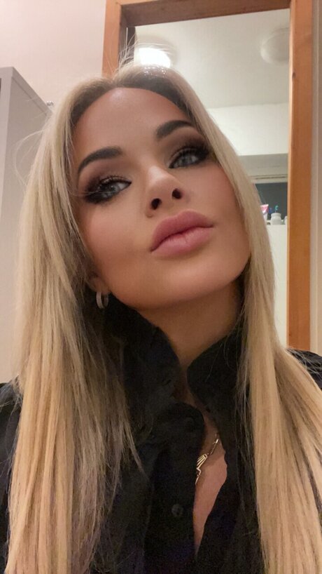 Naakte gelekte OnlyFans-foto van Scottish Lass