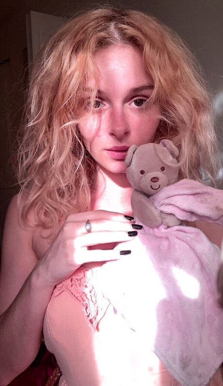 Naakte gelekte OnlyFans-foto van Jane