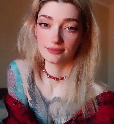 Naakte gelekte OnlyFans-foto van Kinny