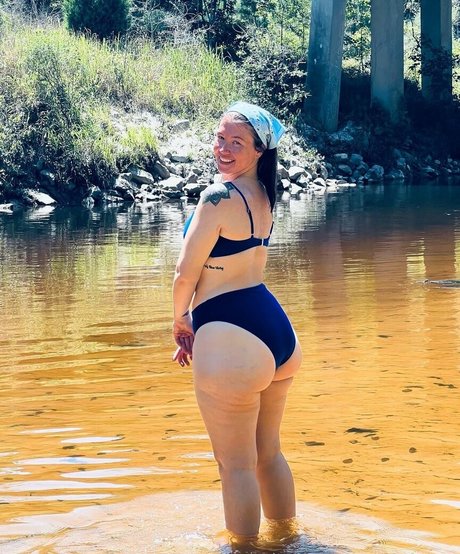 Naakte gelekte OnlyFans-foto van Lexsaige