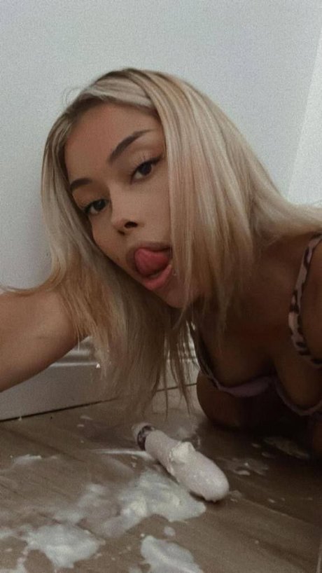 Naakte gelekte OnlyFans-foto van Sandra Trengia
