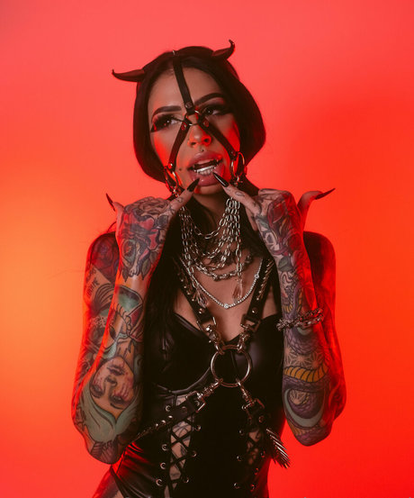 Naakte gelekte OnlyFans-foto van Angela Mazzanti