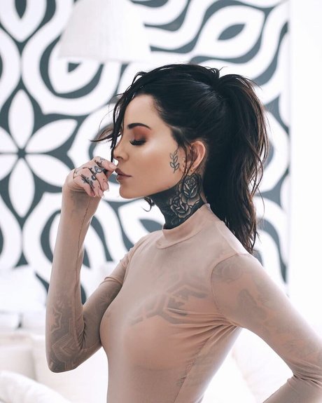 Naakte gelekte OnlyFans-foto van Candelaria Tinelli