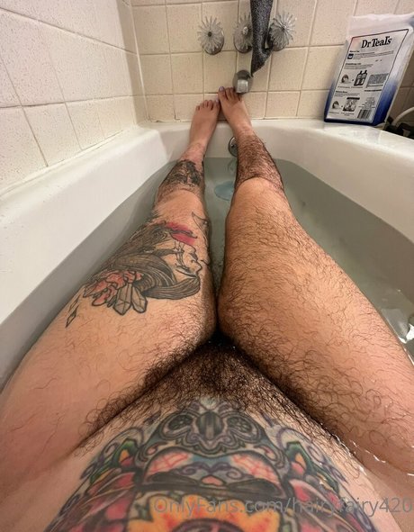 Naakte gelekte OnlyFans-foto van Bella Mae