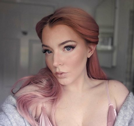 Naakte gelekte OnlyFans-foto van Freekittycontent
