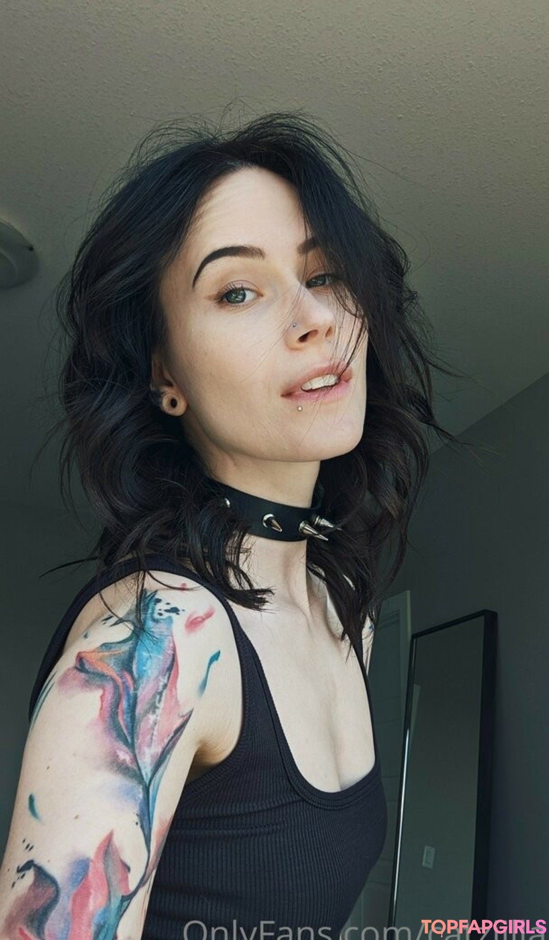 Naakte gelekte OnlyFans-foto van Catziilla #1059