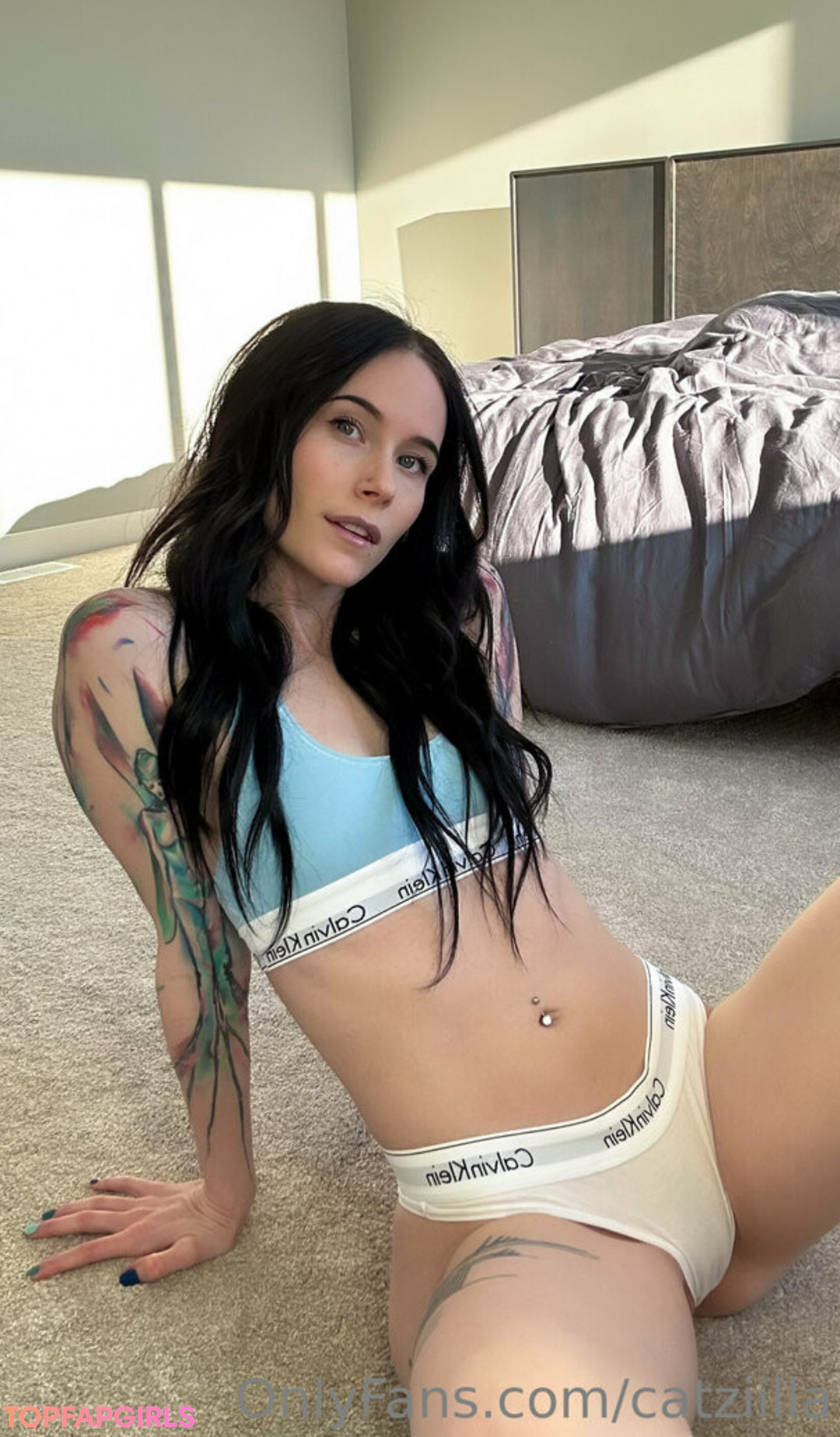 Naakte gelekte OnlyFans-foto van Catziilla #1229