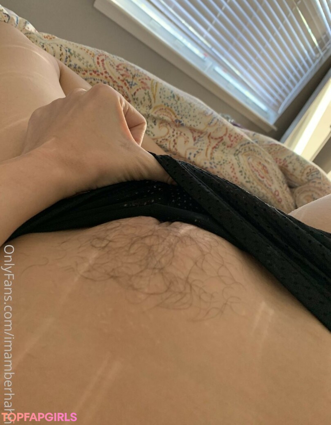 Naakte gelekte OnlyFans-foto van Amber Hahn #1312