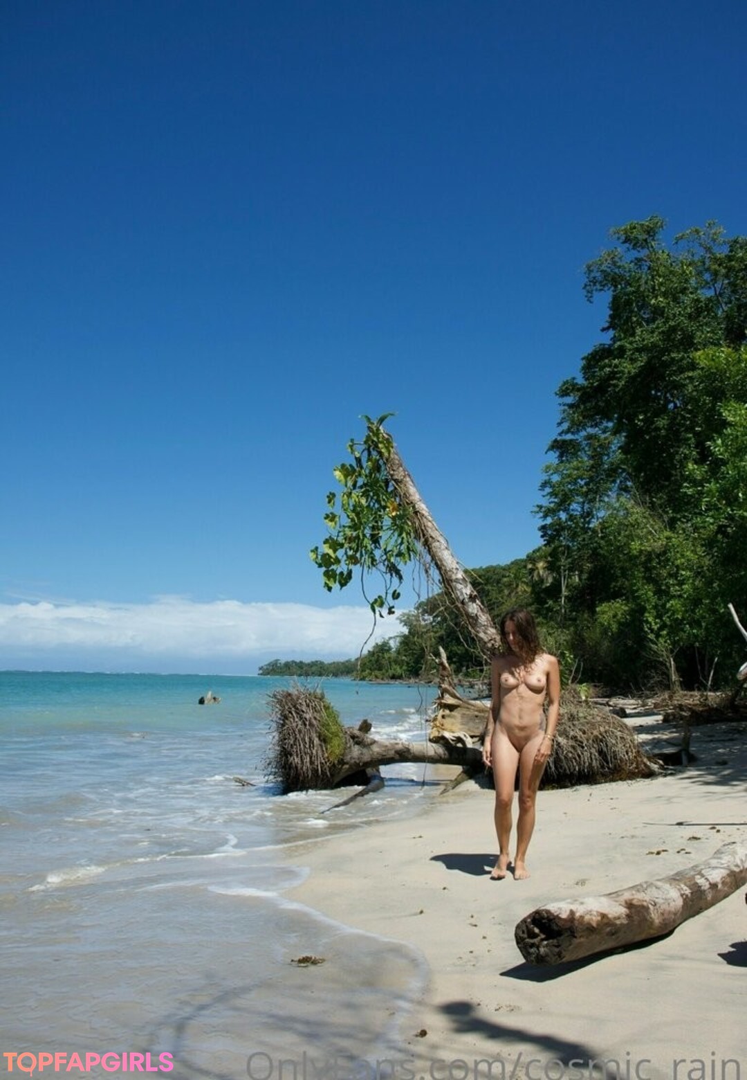 Naakte gelekte OnlyFans-foto van Touched By Nature #1012