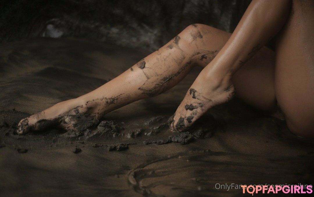 Naakte gelekte OnlyFans-foto van Touched By Nature #1172