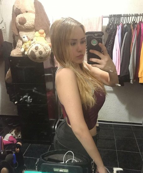Naakte gelekte OnlyFans-foto van Stephanie Scarleth