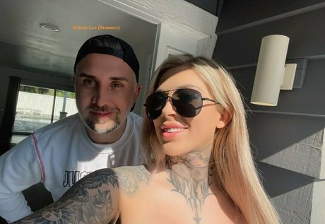 Naakte gelekte OnlyFans-foto van Christina Savoy