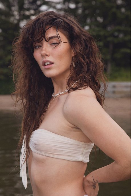 Naakte gelekte OnlyFans-foto van Brooklyn Babe