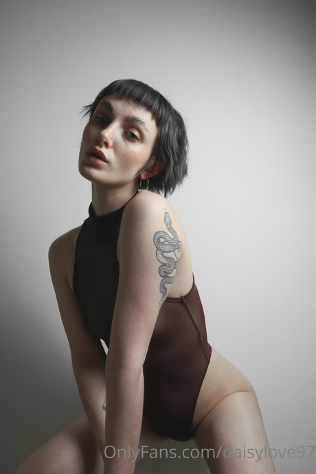Naakte gelekte OnlyFans-foto van Daisy Love