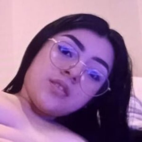 Naakte gelekte OnlyFans-foto van Stephy Petite