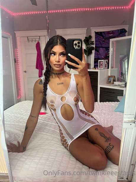 Naakte gelekte OnlyFans-foto van Twinkle