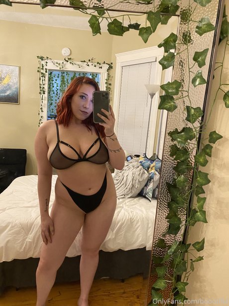 Naakte gelekte OnlyFans-foto van Jaime Lee Simmons