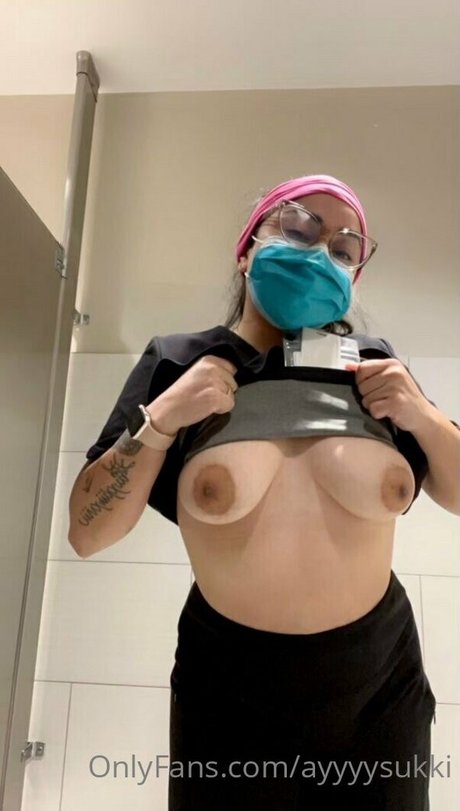 Naakte gelekte OnlyFans-foto van Damnnnsukii2