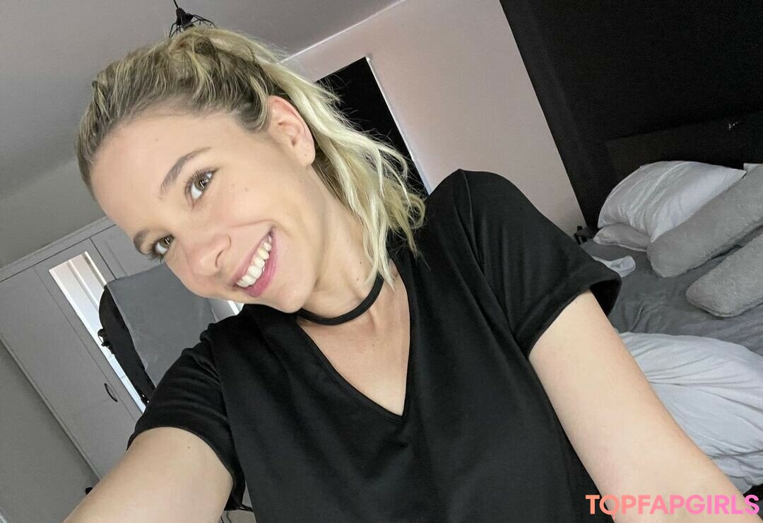 Naakte gelekte OnlyFans-foto van Samantha Flair #1390
