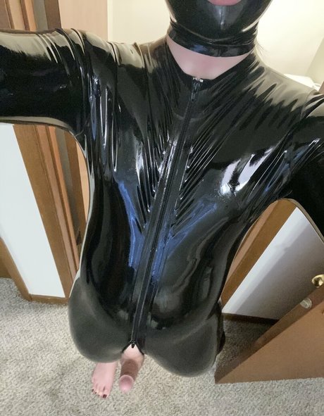Naakte gelekte OnlyFans-foto van Scarlett Williams