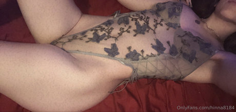 Naakte gelekte OnlyFans-foto van Hinna8184