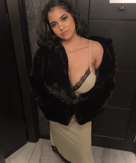 Naakte gelekte OnlyFans-foto van Boa Hancock