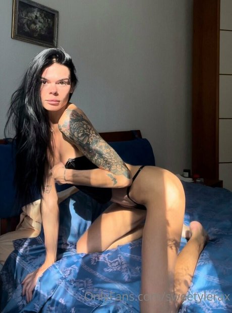 Naakte gelekte OnlyFans-foto van Sweetylerax