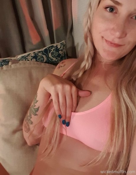 Naakte gelekte OnlyFans-foto van Thewickedmuffin