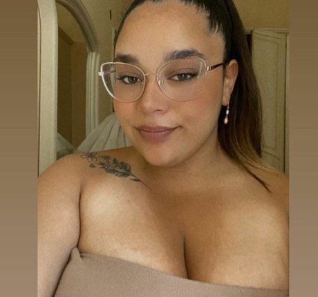 Naakte gelekte OnlyFans-foto van Letizia Scrivani