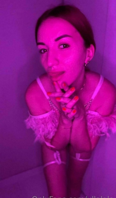 Naakte gelekte OnlyFans-foto van Ullalala