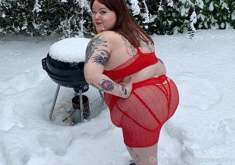 Naakte gelekte OnlyFans-foto van Giselebundtcake