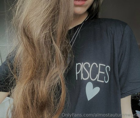Naakte gelekte OnlyFans-foto van Almostautumnworld