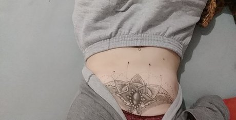 Naakte gelekte OnlyFans-foto van Ana Schineider