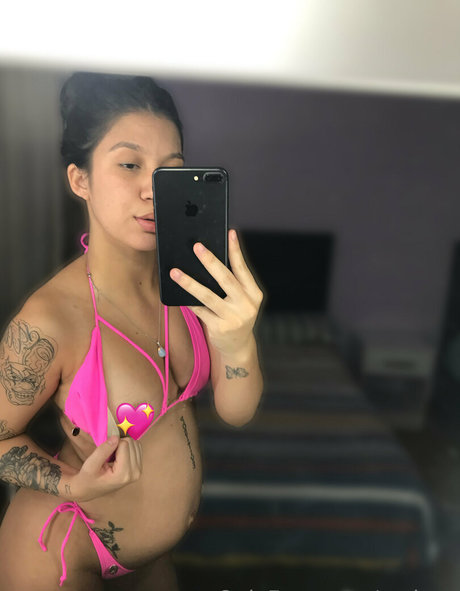 Naakte gelekte OnlyFans-foto van Rociops
