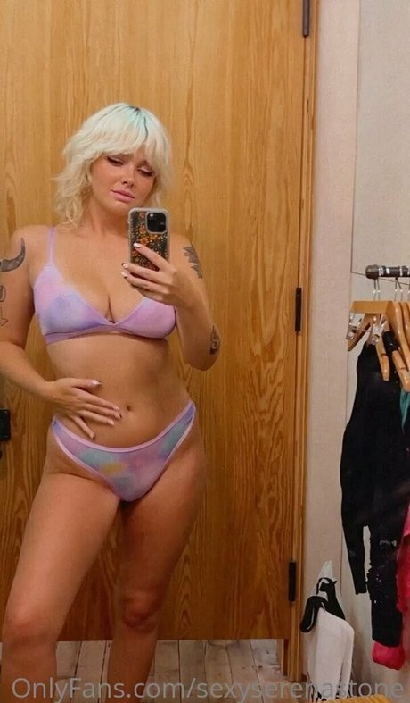 Naakte gelekte OnlyFans-foto van Xxsummerstone