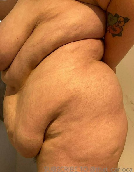 Naakte gelekte OnlyFans-foto van Hotplaymatewife