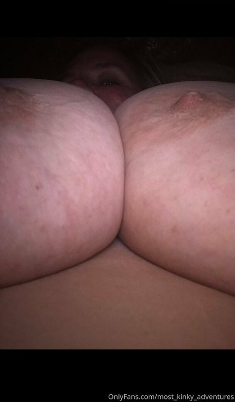 Naakte gelekte OnlyFans-foto van Mostkinkyadventures