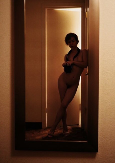 Naakte gelekte OnlyFans-foto van Liv Sage