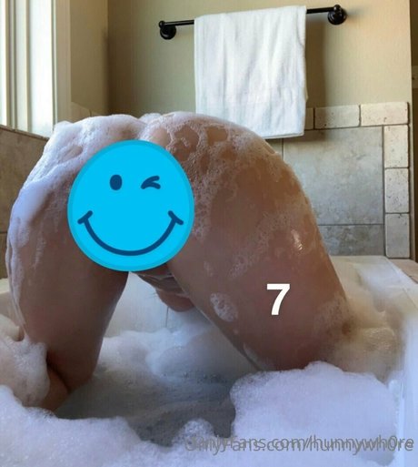 Naakte gelekte OnlyFans-foto van Hunnywh0re