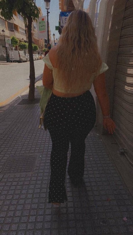 Naakte gelekte OnlyFans-foto van Ellies19