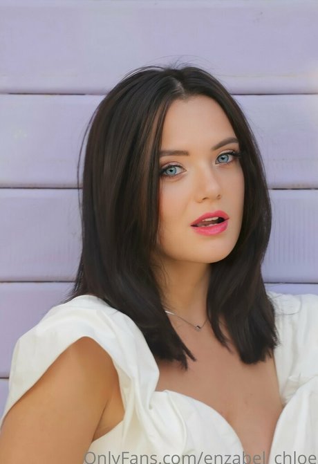 Naakte gelekte OnlyFans-foto van Enzabelchloe