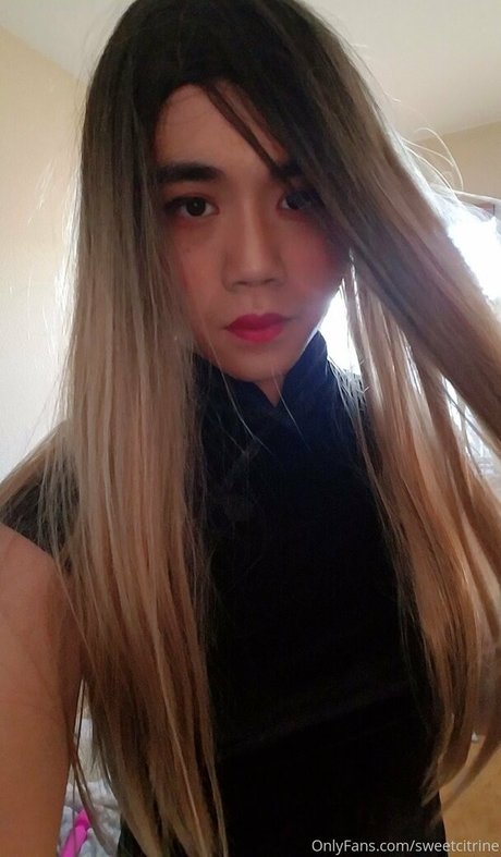 Naakte gelekte OnlyFans-foto van Sweetcitrinefree