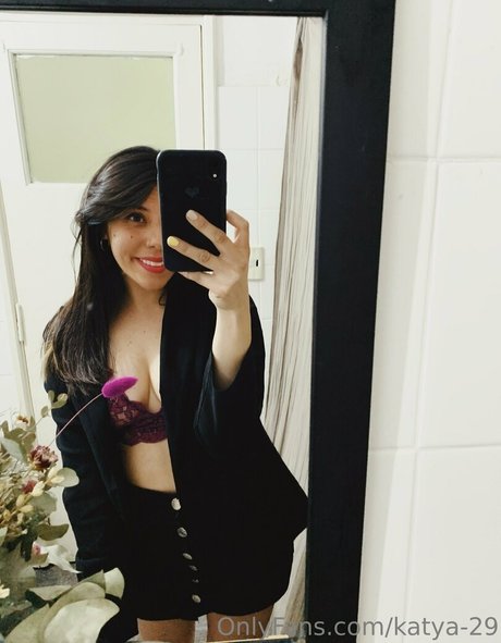Naakte gelekte OnlyFans-foto van Sweetgirlkatya