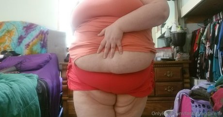 Naakte gelekte OnlyFans-foto van Faerymagdalene