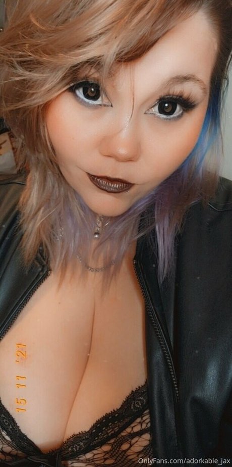 Naakte gelekte OnlyFans-foto van Princesspeachrings