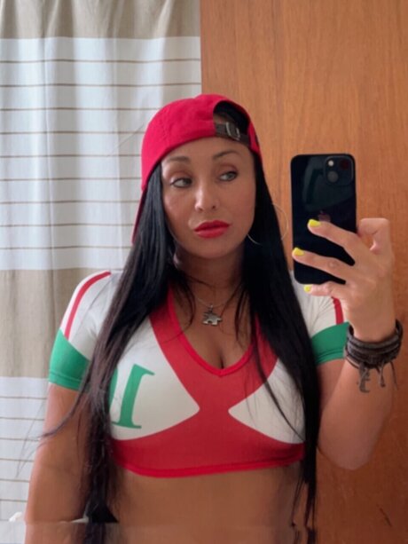 Naakte gelekte OnlyFans-foto van Yili