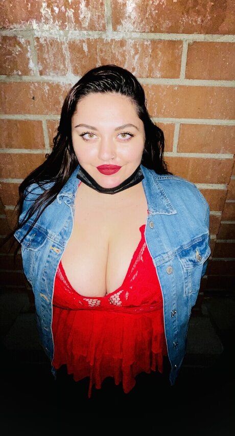 Naakte gelekte OnlyFans-foto van Ellie