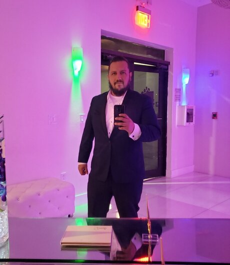 Naakte gelekte OnlyFans-foto van Drugofchoice